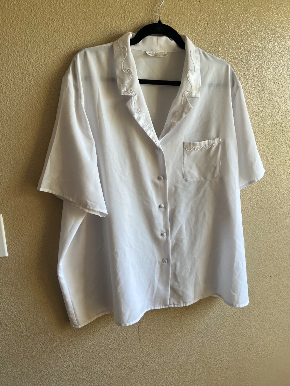 Susan Hutton White Button-Down Blouse for Women 24W
